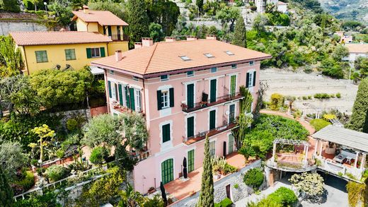 Apartment / Etagenwohnung in Ventimiglia, Provincia di Imperia
