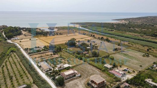 Villa a Noto, Siracusa