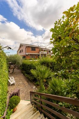 Villa in Rome, Latium