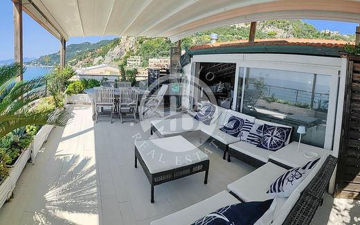 Attico a Varigotti, Savona