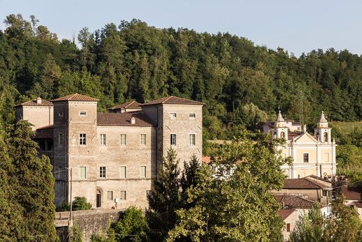 Schloss / Burg in Massa, Provincia di Massa-Carrara