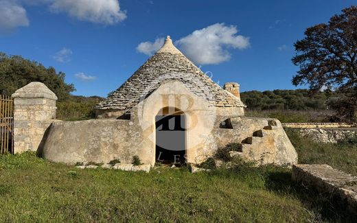 Вилла, Ceglie Messapica, Provincia di Brindisi