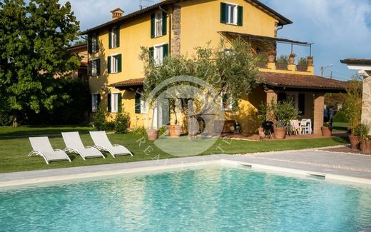 Villa en Pietrasanta, Lucca