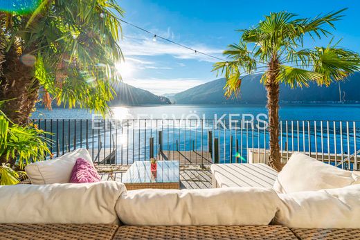 Βίλα σε Bissone, Lugano