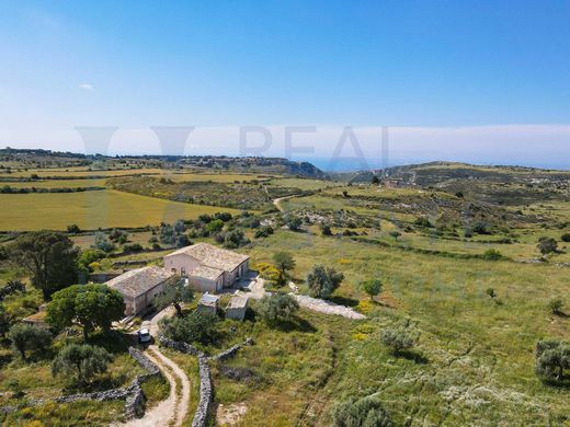 호화 저택 / Avola, Provincia di Siracusa