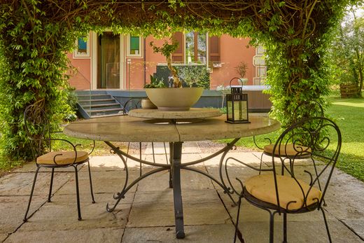 Villa a Lurate Caccivio, Como