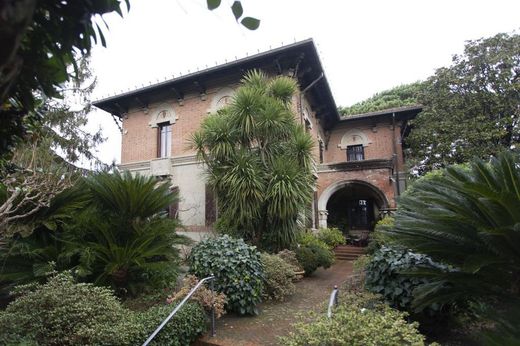 Villa Sarzana, La Spezia ilçesinde