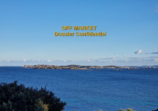 Grond in Bonifacio, South Corsica