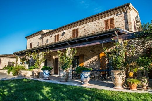 Casa de campo en Mondolfo, Pesaro y Urbino