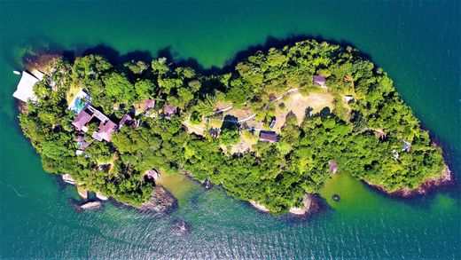 جزيرة ﻓﻲ Angra dos Reis, Rio de Janeiro