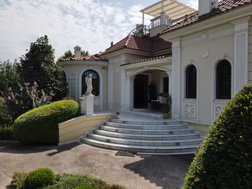 Terraced house in Thessaloniki, Nomós Thessaloníkis