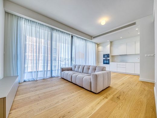 Apartment / Etagenwohnung in Germasógeia, Limassol District