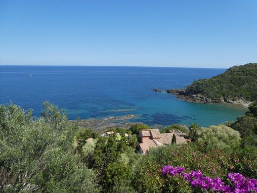 Willa w Solenzara, South Corsica