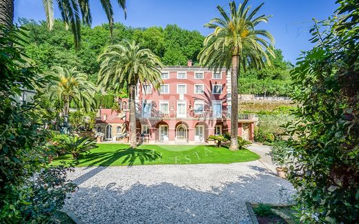 Villa in Massa, Provincia di Massa-Carrara