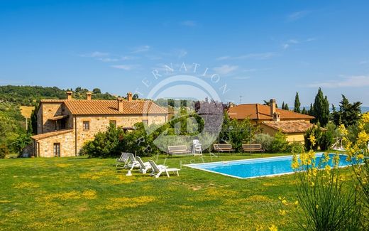 Farmhouse in Sarteano, Province of Siena