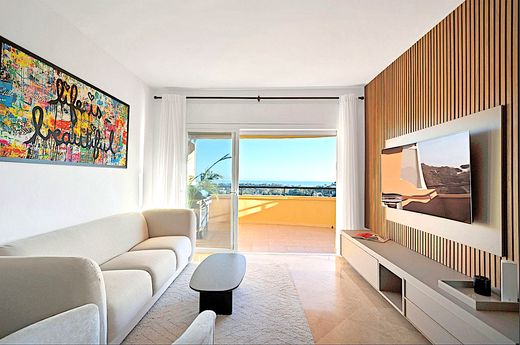 Apartment / Etagenwohnung in Marbella, Málaga