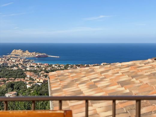 Вилла, Monticello, Upper Corsica