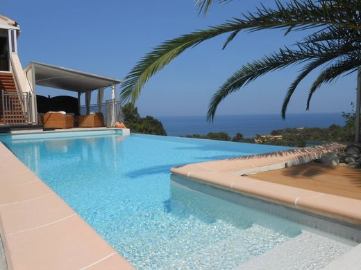 Villa Sari-Solenzara, South Corsica