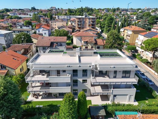Appartement à Desenzano del Garda, Provincia di Brescia
