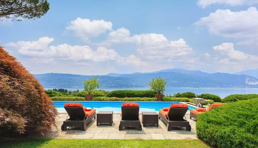 Βίλα σε Laveno, Provincia di Varese