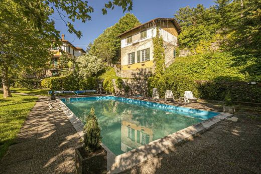 Villa Savignone, Genova ilçesinde