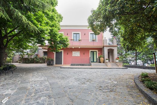 Country House in Viagrande, Catania