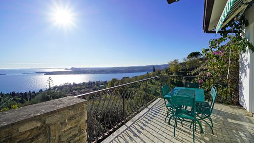 Villa a Gardone Riviera, Brescia