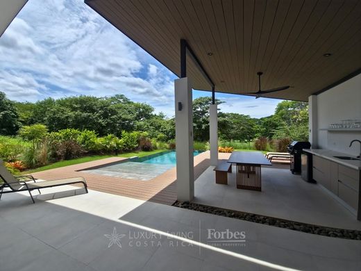 Luxus-Haus in Matapalo, Santa Cruz