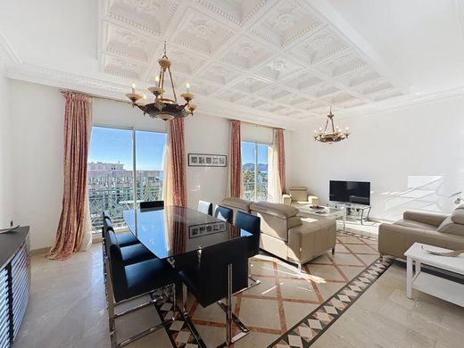 ﺷﻘﺔ ﻓﻲ كان, Alpes-Maritimes