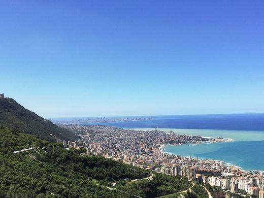 Grond in Jounieh, Mohafazat Mont-Liban