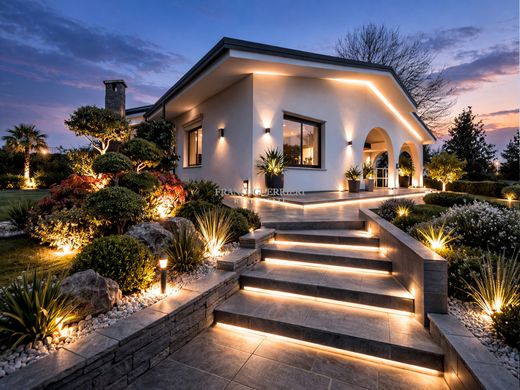 Villa - Casatenovo, Provincia di Lecco