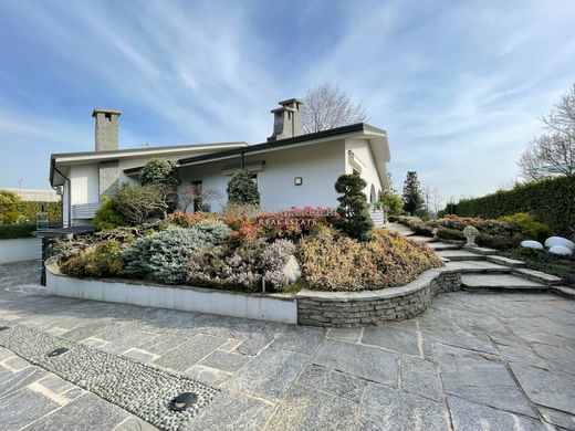 Villa in Casatenovo, Provincia di Lecco