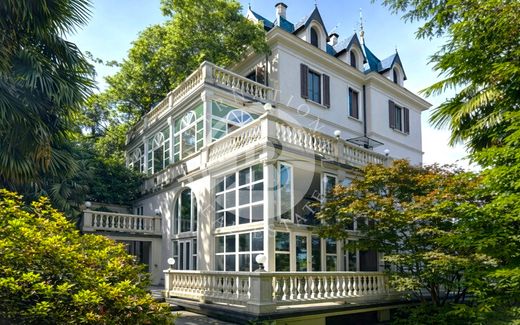 Villa in Luino, Provincia di Varese