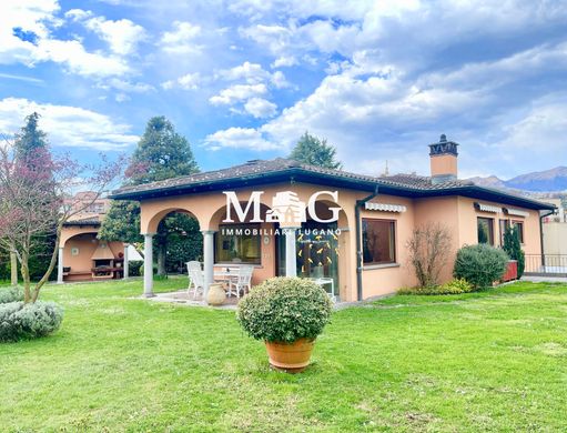 Villa a Collina d'Oro, Lugano