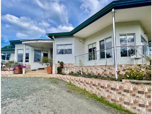 Country House in Circasia, Quindío Department