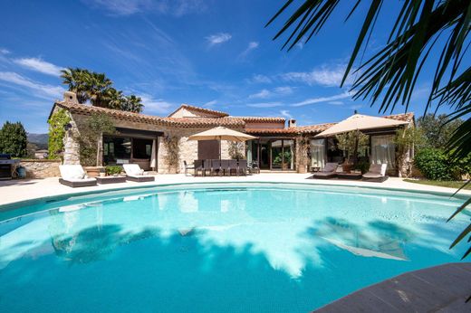 Saint-Paul-de-Vence, Alpes-Maritimesのヴィラ