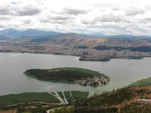 Hotel in Ioannina, Nomós Ioannínon