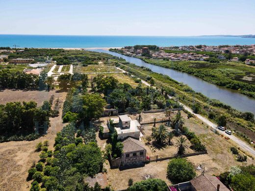 Landhaus / Bauernhof in Carlentini, Syrakus