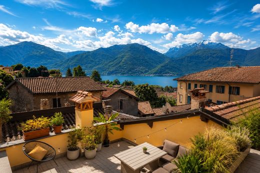 Detached House in Menaggio, Provincia di Como