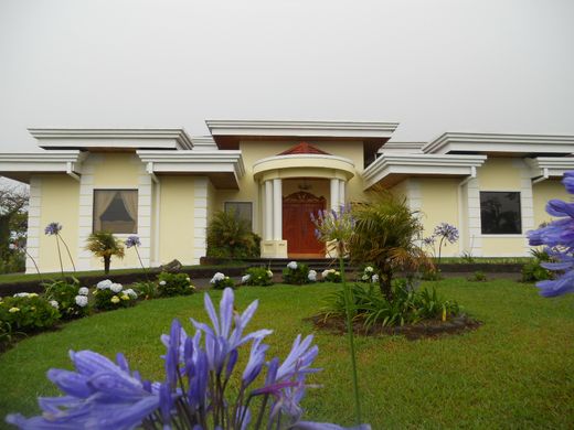 Εξοχική κατοικία σε Alajuela, Provincia de Alajuela