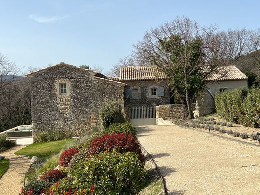Luxury home in Ménerbes, Vaucluse