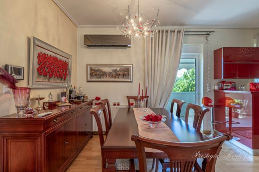 Villa Plurifamiliare a Vári, Nomarchía Anatolikís Attikís