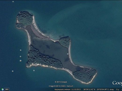 Island in Koronisía, Nomós Ártas