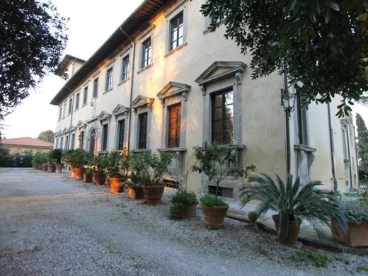 San Giuliano Terme, Province of Pisaの高級住宅