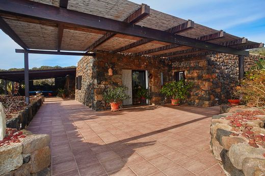 Villa in Pantelleria, Trapani