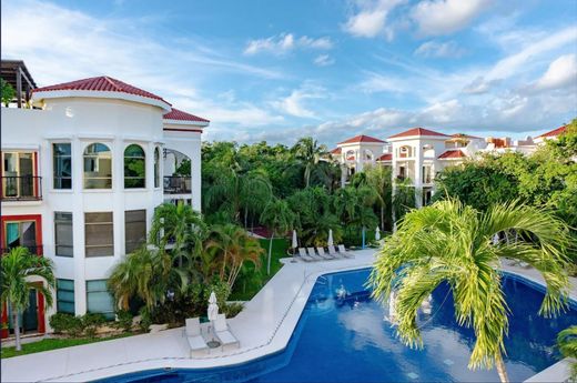 Apartment / Etagenwohnung in Playacar, Solidaridad