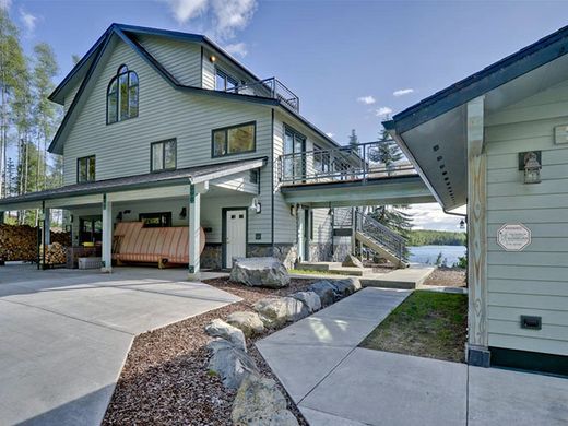 Luxury home in Big Lake, Matanuska-Susitna Borough