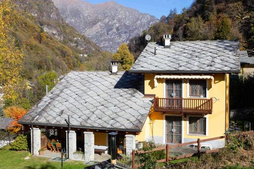 Villa a Fontainemore, Aosta