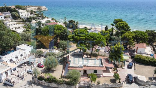 Villa a Avola, Siracusa