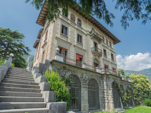 Villa a Lovere, Bergamo
